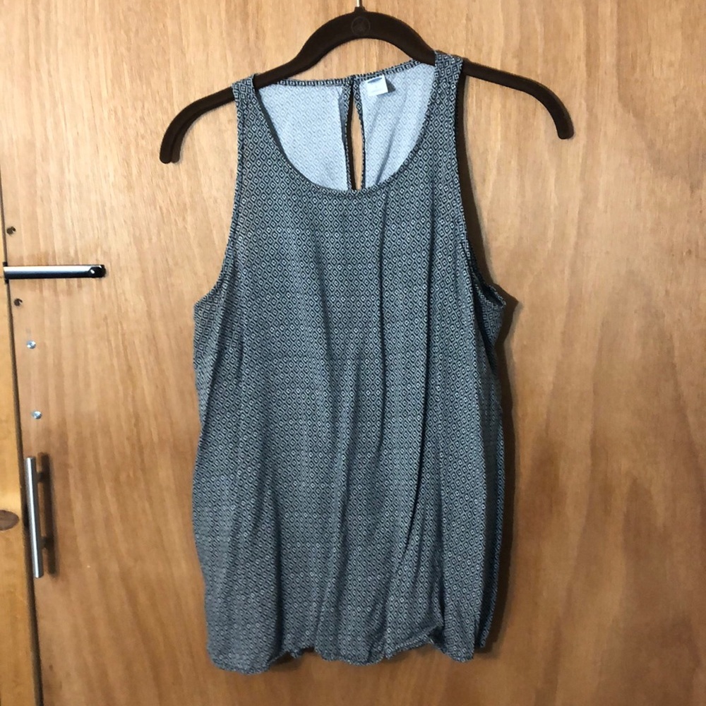 Patterned Top - Picture 1 of 1